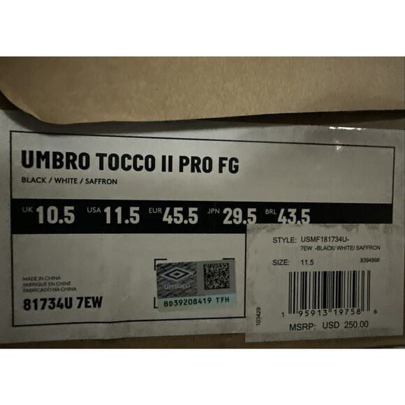 Umbro Tocco ll Pro Fg Soccer Cleat's Black White Saffron Mens Size 11.5 - Picture 6 of 8